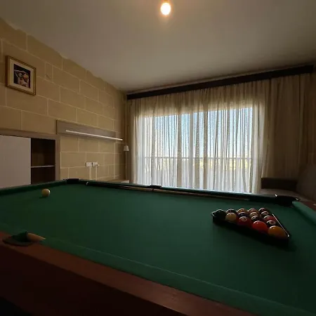 Spacious Bright With Billiard Table And Terrace Apartman