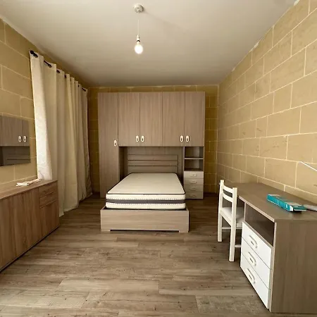 Spacious Bright With Billiard Table And Terrace Sannat