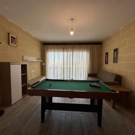 Spacious Bright With Billiard Table And Terrace Appartamento *