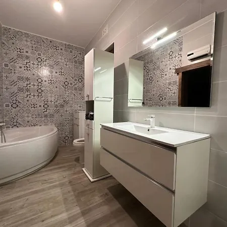 Spacious Bright With Billiard Table And Terrace Appartamento Sannat