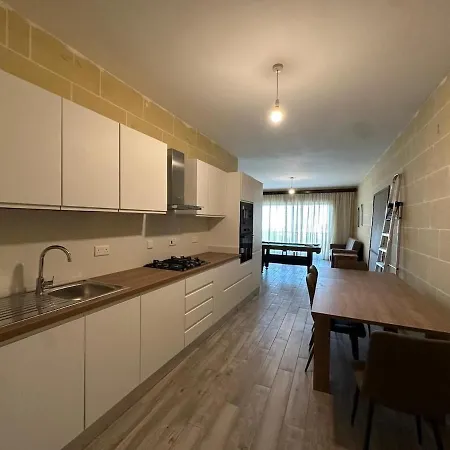 アパート Spacious Bright With Billiard Table And Terrace サーナ